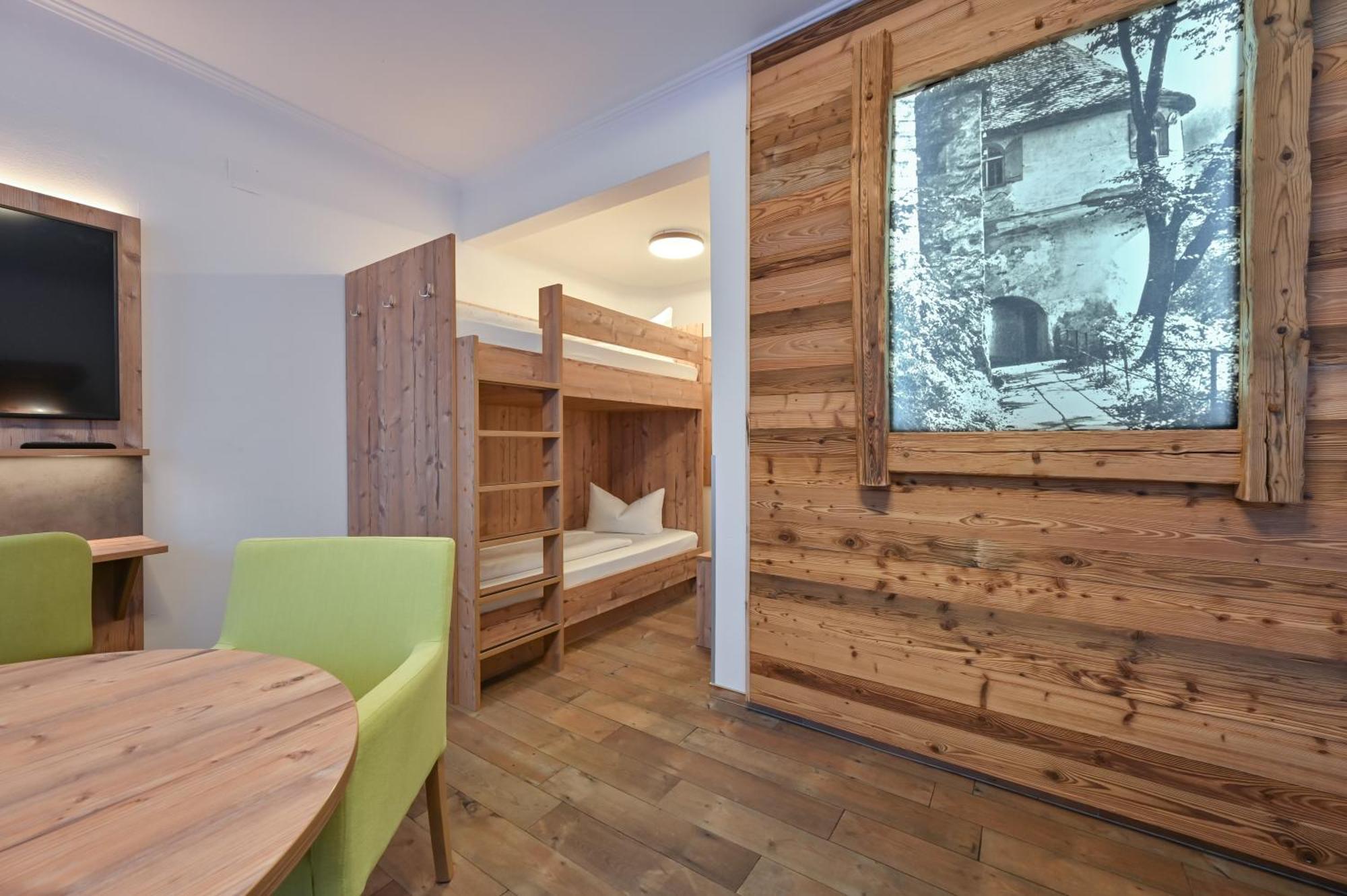 Hotel Ruchti - Zeit Fuer Mich Fussen Bagian luar foto