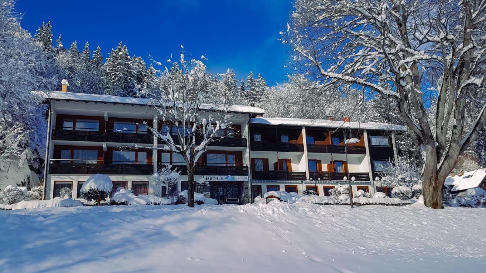 Hotel Ruchti - Zeit Fuer Mich Fussen Bagian luar foto